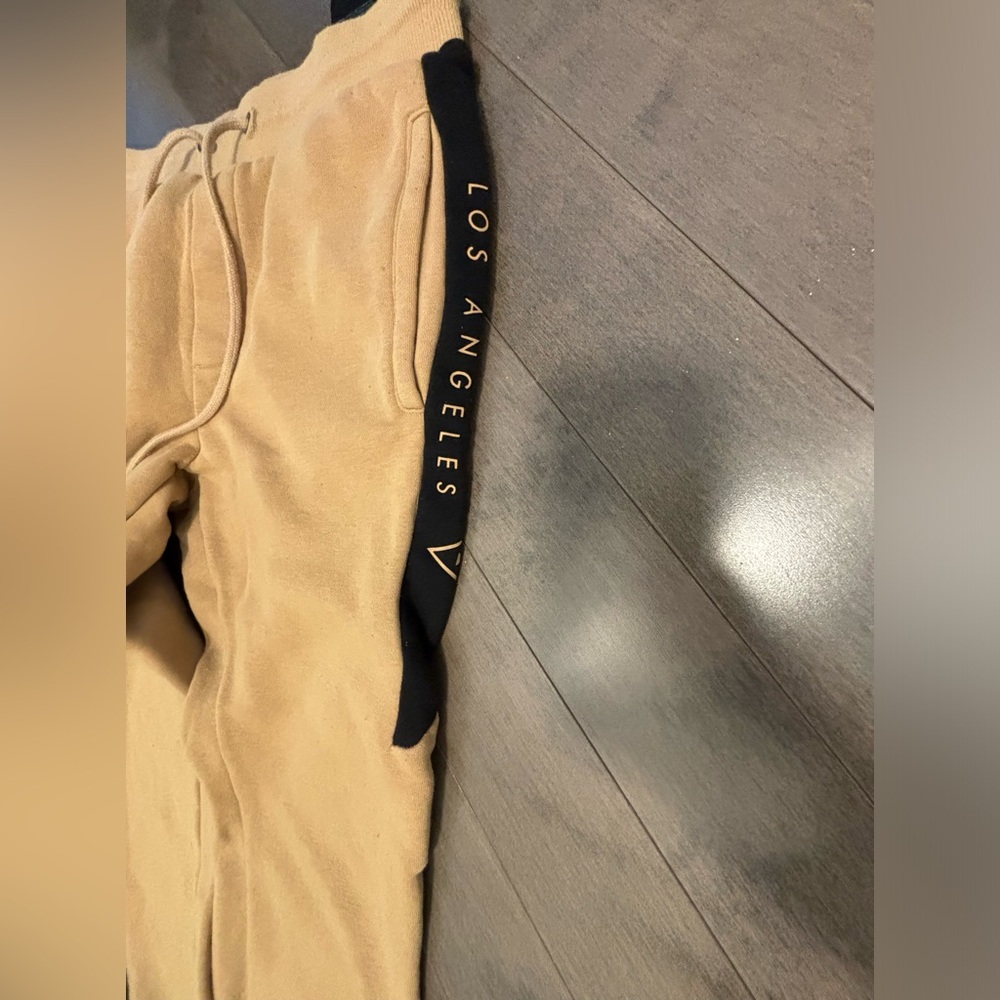 Sweatpants from Guess, Tan, in good conditions